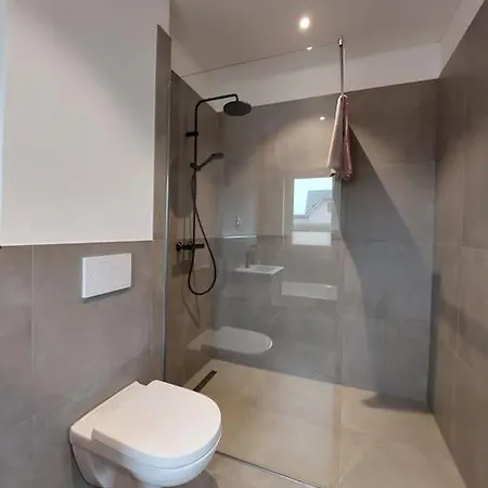 Feldkoje - Luxurioeses Design-Ferienhaus Mit Kamin Und Feldrandlage בית נופש פהמארן
